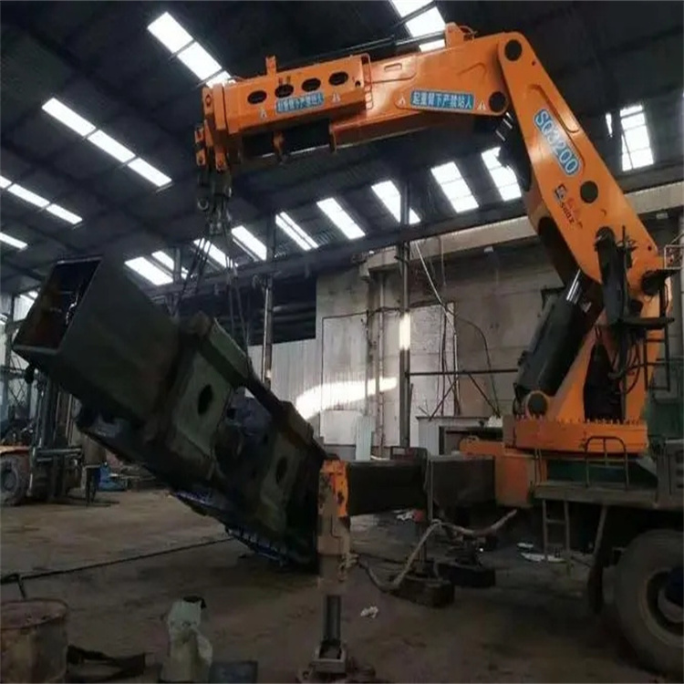 彭场镇130吨折臂吊车出租吊机租赁附近电话