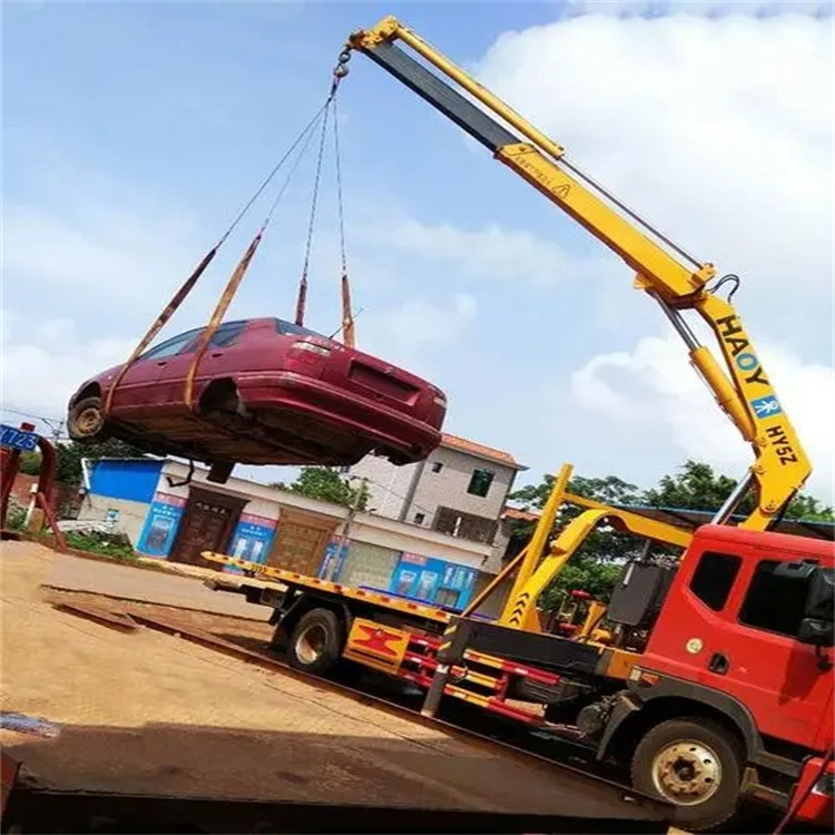 彭场镇吊车吊汽车的正确方法